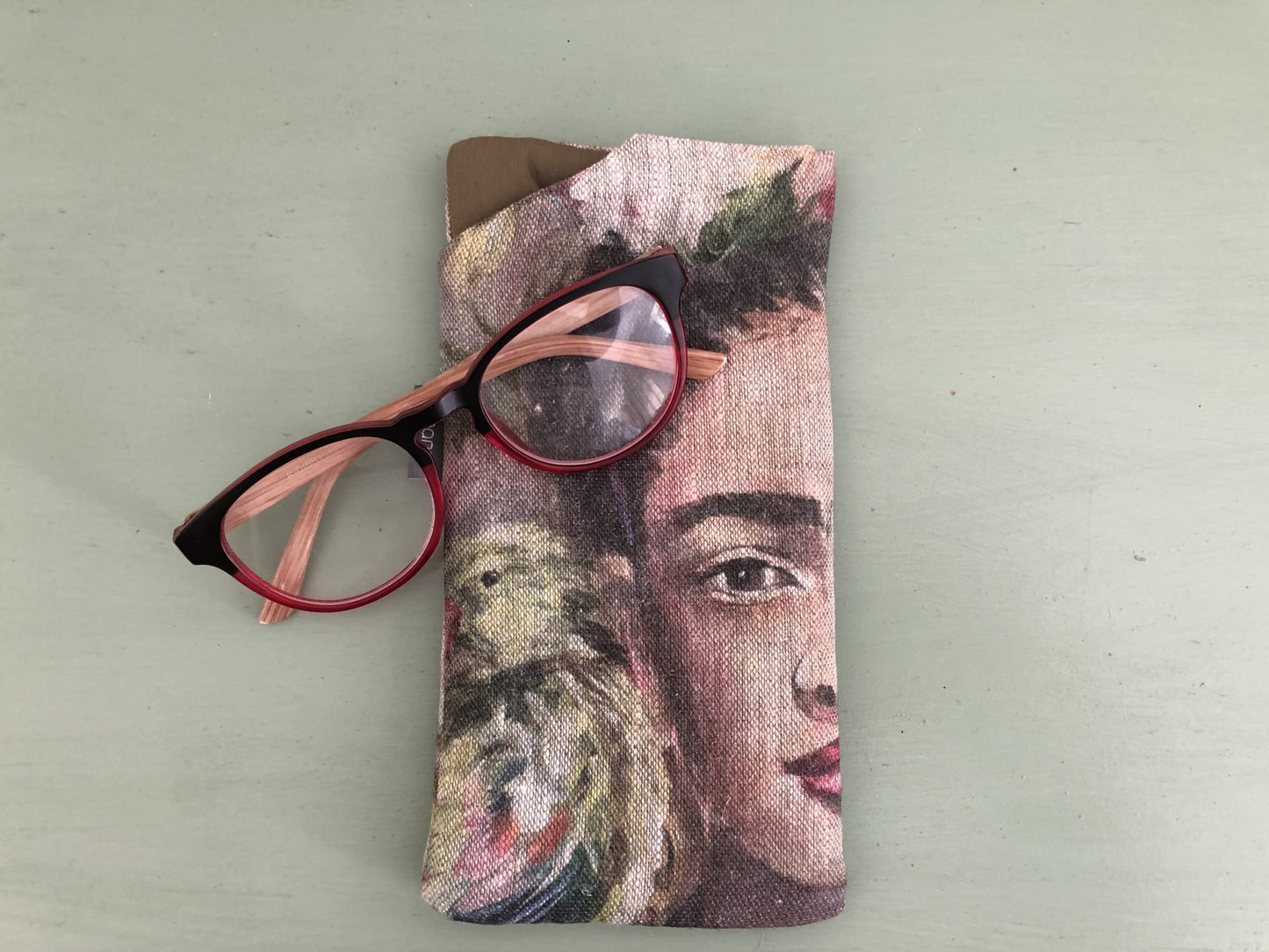 Glasses Case: Frida
